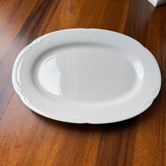 Vintage Pfaltzgraff Filigree Serving 14.5" Platter - Picture 1 of 4